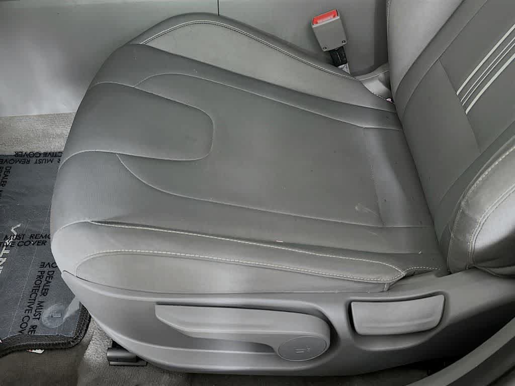 Used 2022 Hyundai Elantra SEL FWD image 28