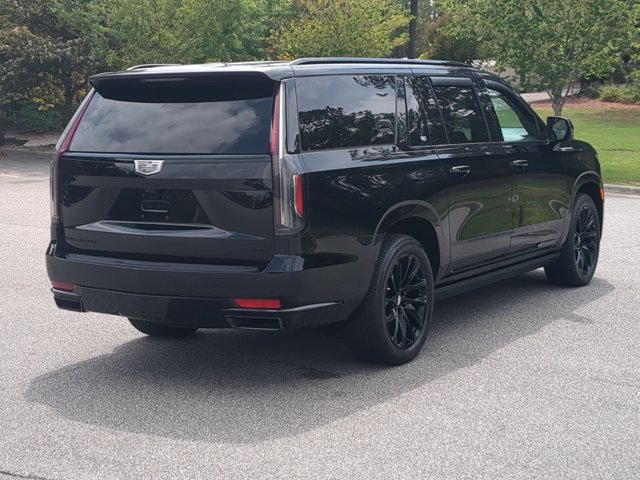Used 2024 Cadillac Escalade ESV Sport Platinum w/ LPO, ONYX Package AWD/4WD image 4