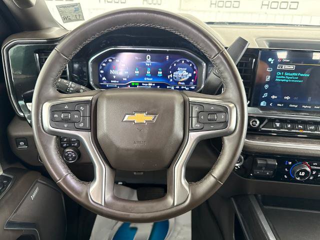 Used 2024 Chevrolet Silverado 2500 LTZ w/ LTZ Convenience Package AWD/4WD image 15