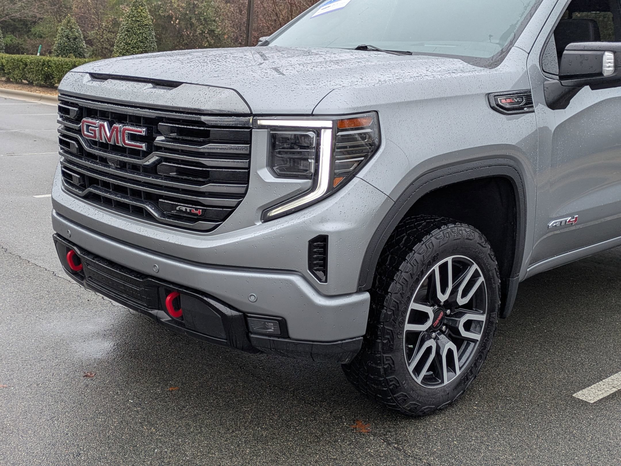Used 2024 GMC Sierra 1500 AT4 w/ Technology Package image 10