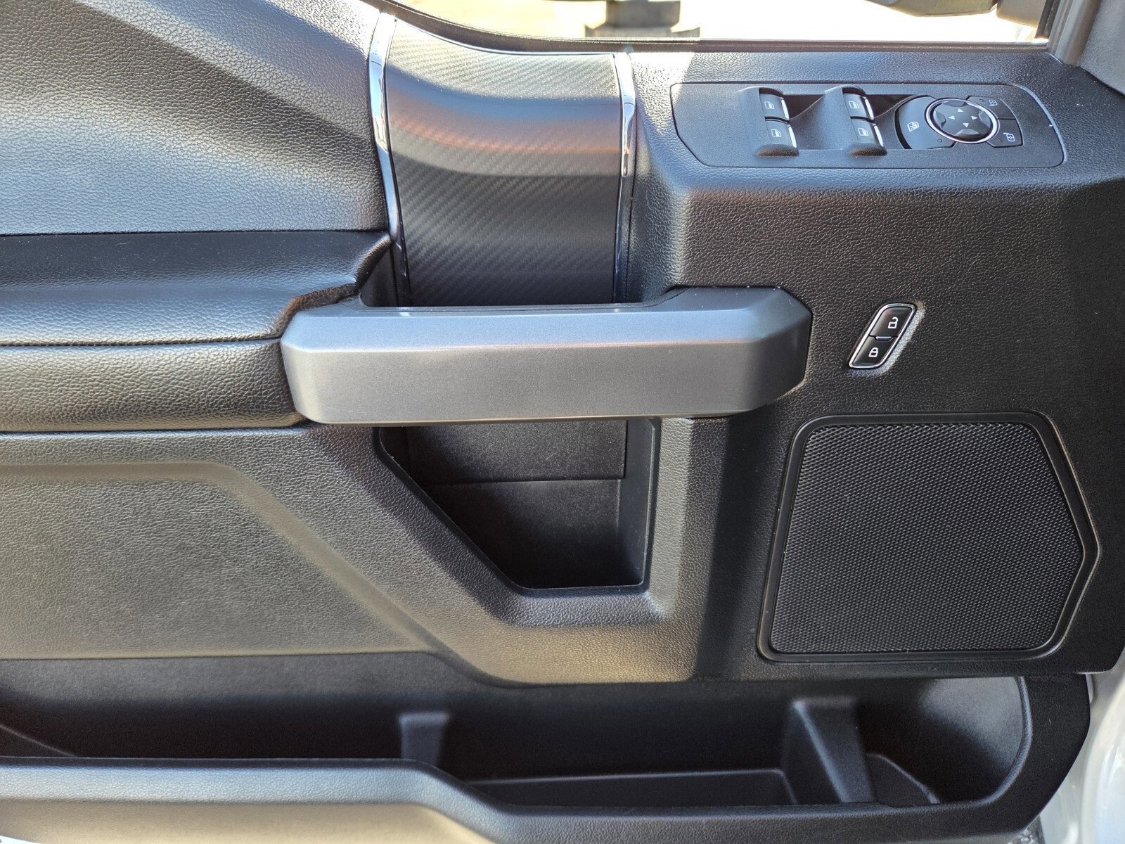 Certified 2018 Ford F150 XLT w/ Equipment Group 302A Luxury image 17