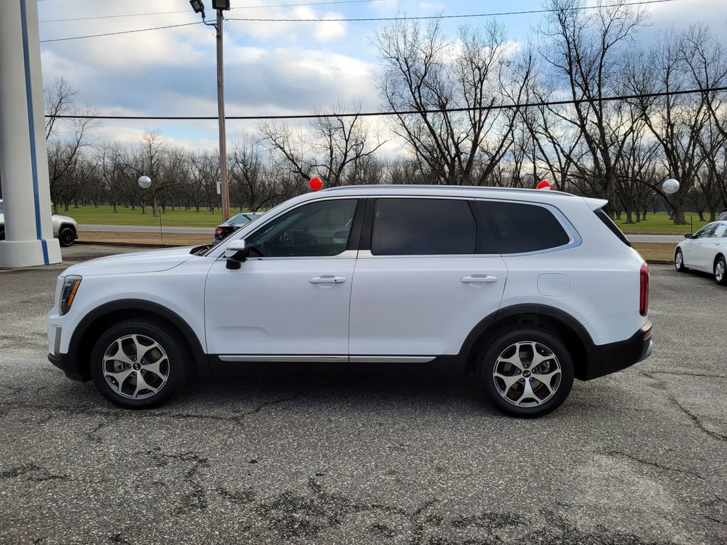 Used 2021 Kia Telluride EX image 2