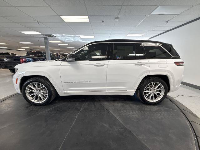 Used 2024 Jeep Grand Cherokee Summit w/ Luxury Tech Group V AWD/4WD image 5