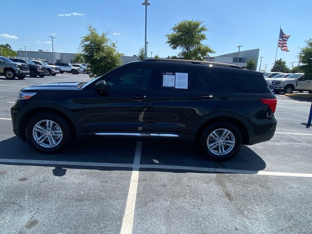 Certified 2024 Ford Explorer XLT RWD image 4