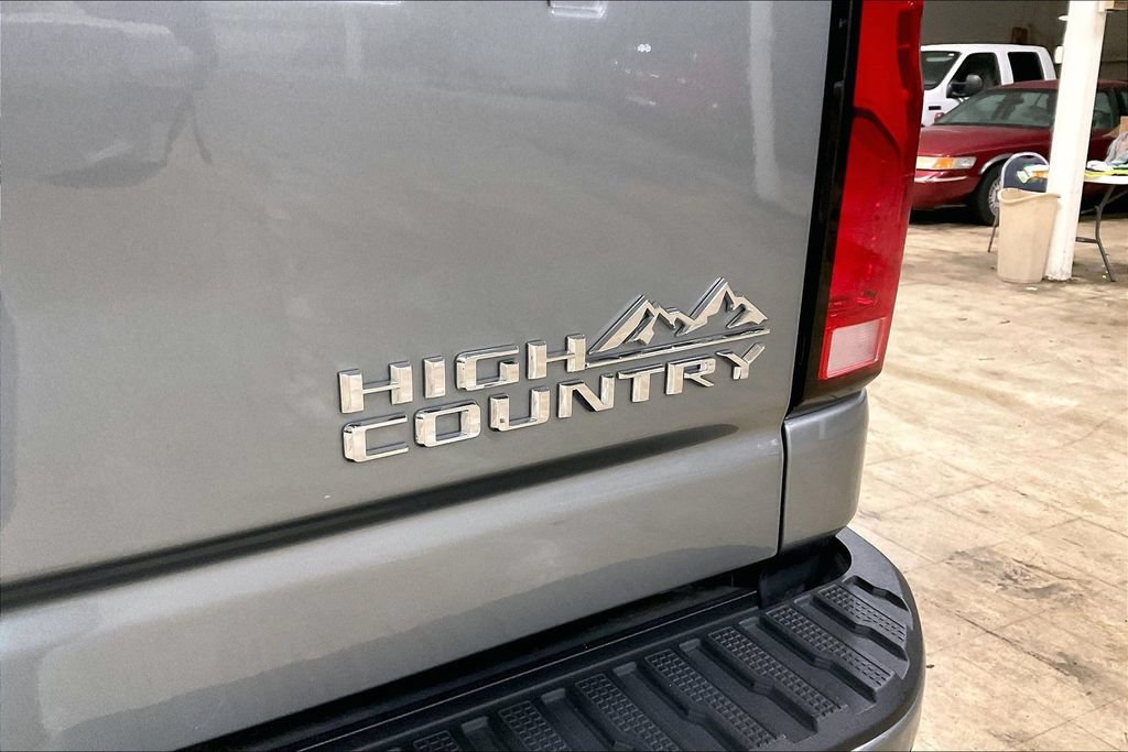 Used 2024 Chevrolet Silverado 2500 High Country w/ Z71 Off-Road Package AWD/4WD image 8