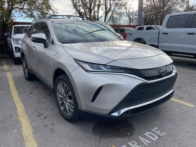 Used 2021 Toyota Venza Limited image 4