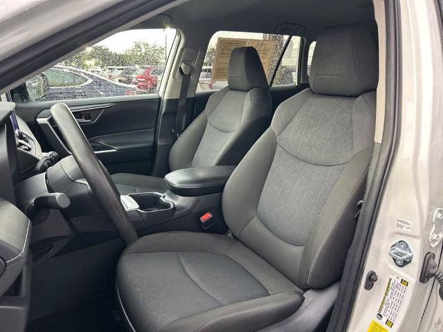 Used 2025 Toyota RAV4 XLE FWD image 21
