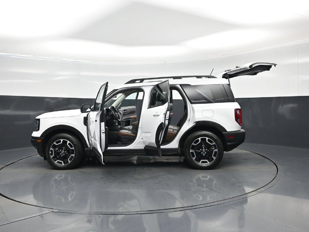 Certified 2023 Ford Bronco Sport Outer Banks w/ Tech Package AWD/4WD image 31