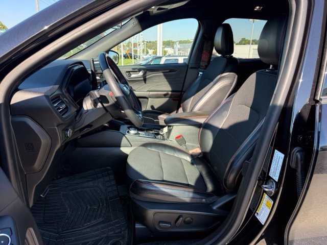 Certified 2023 Ford Escape ST-Line w/ Tech Pack #1 AWD/4WD image 13