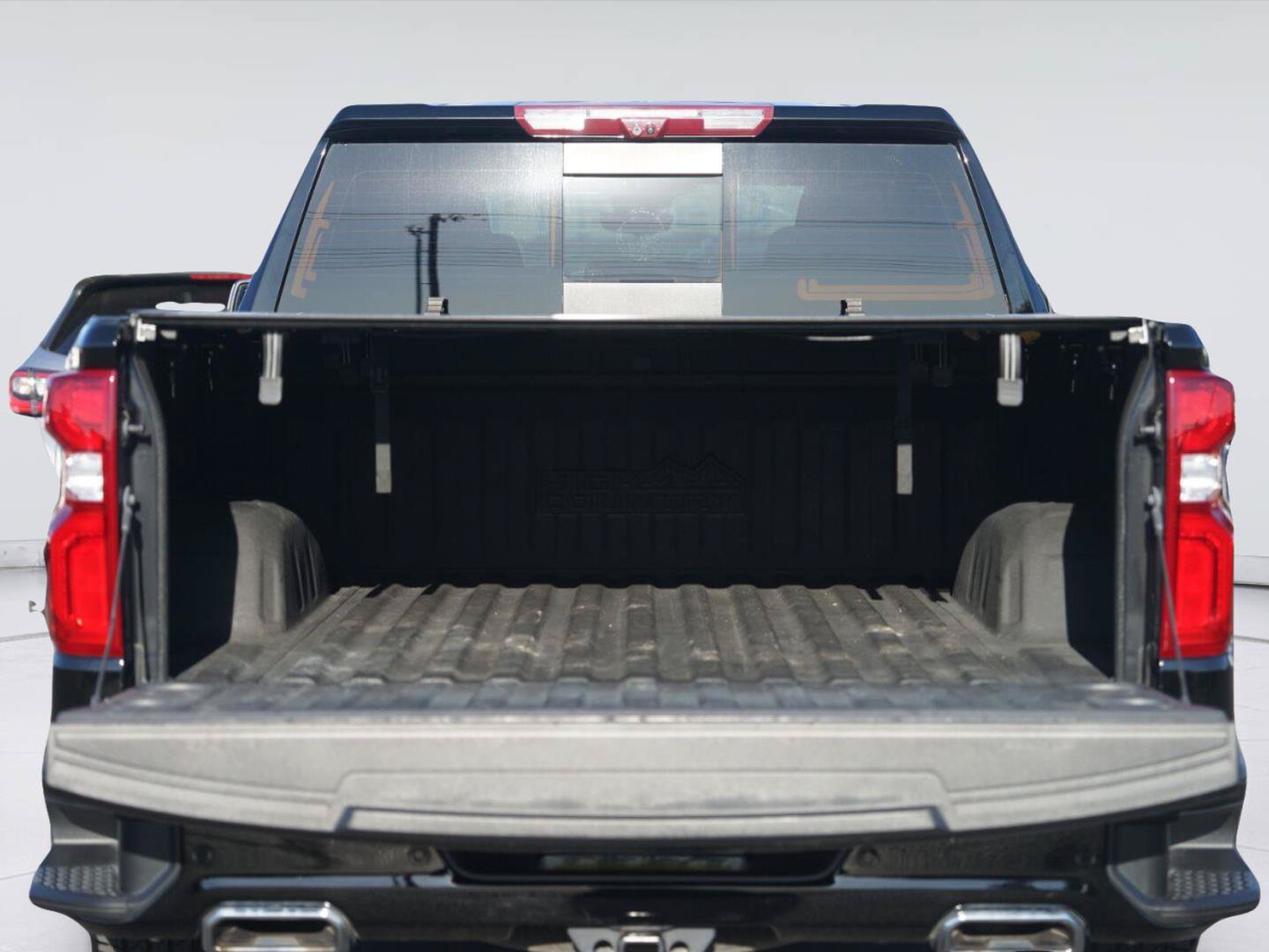 Used 2024 Chevrolet Silverado 1500 High Country w/ High Country Premium Package AWD/4WD image 33