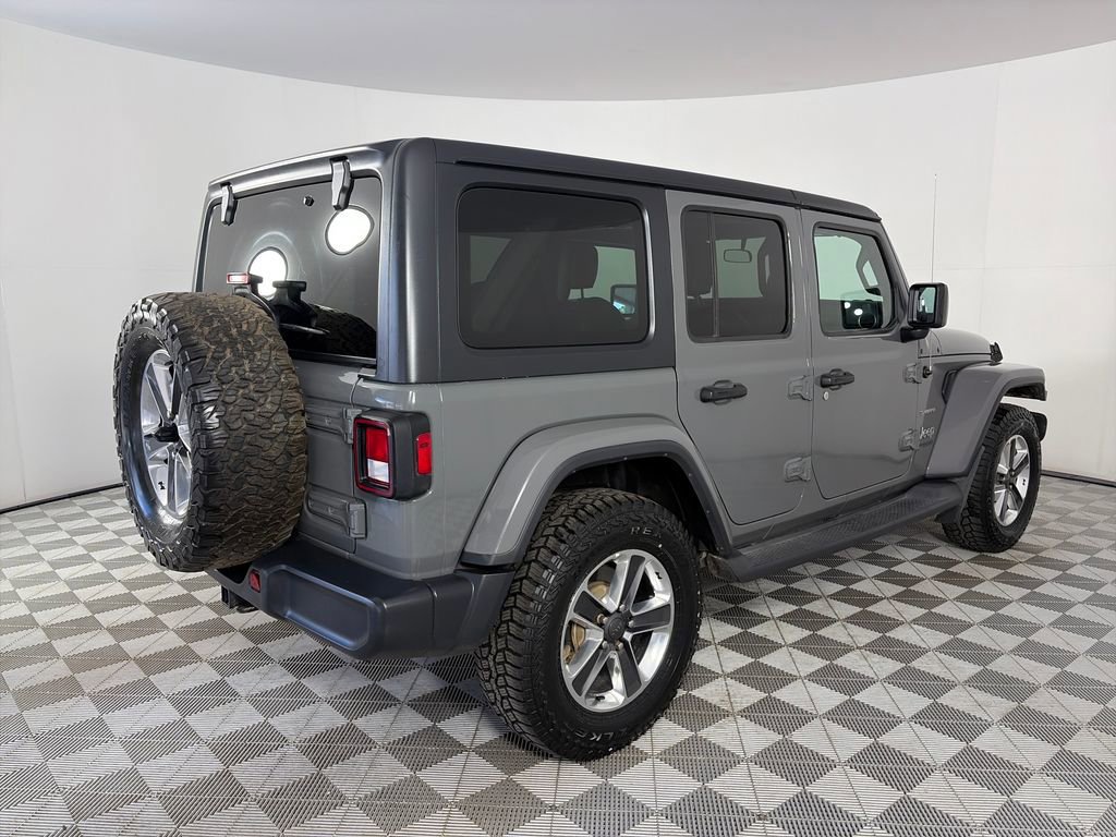 Used 2018 Jeep Wrangler Unlimited Sahara w/ Cold Weather Group AWD/4WD image 5