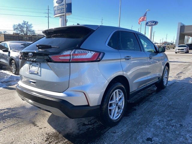 Certified 2024 Ford Edge SEL w/ Convenience Package image 3