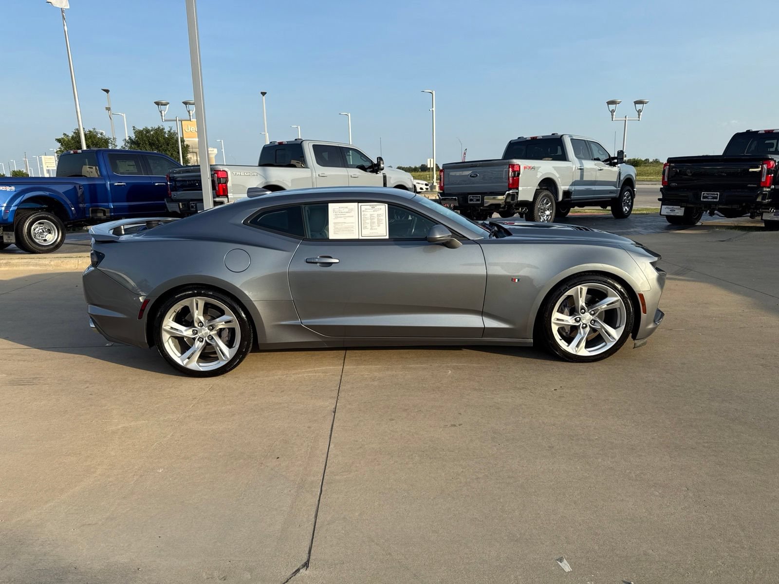 Used 2020 Chevrolet Camaro SS RWD image 7