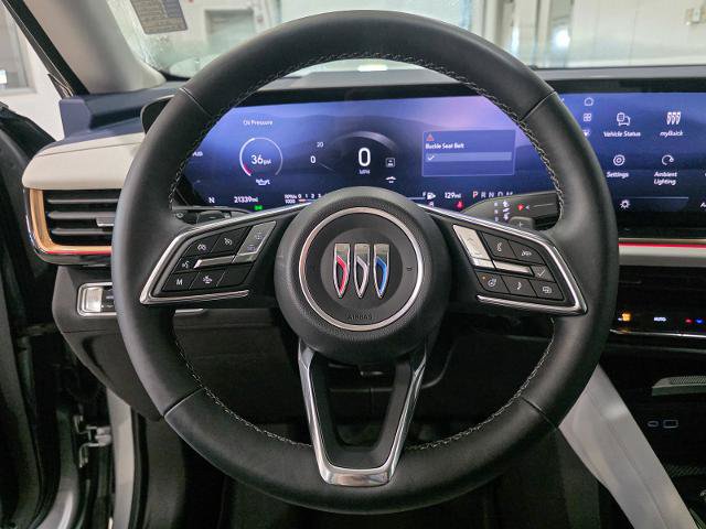 Used 2024 Buick Envision Avenir AWD/4WD image 33