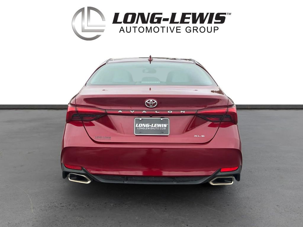 Used 2019 Toyota Avalon XLE w/ Moonroof Package FWD image 5