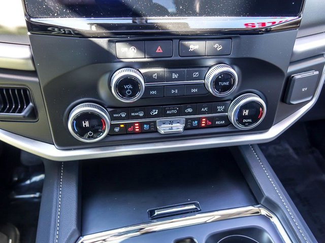 Certified 2024 Ford Expedition XLT image 23