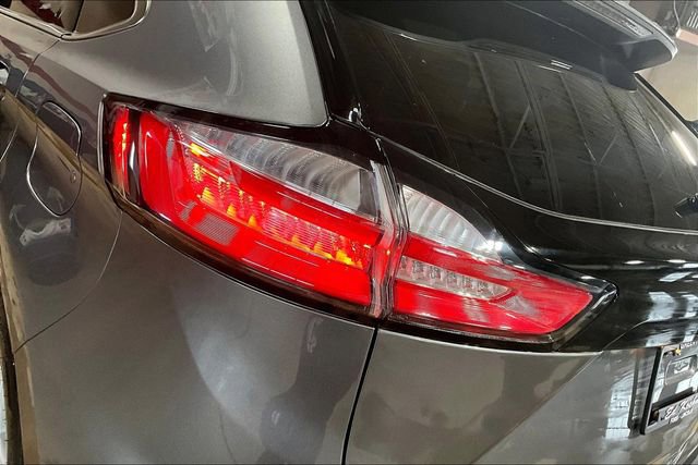 Certified 2022 Ford Edge SEL w/ Convenience Package image 21