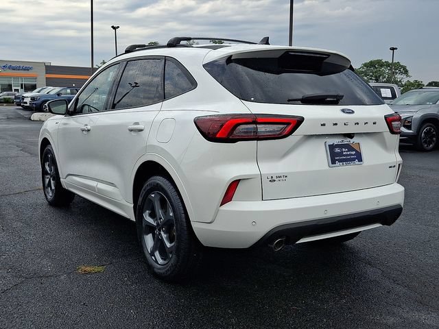 Certified 2023 Ford Escape ST-Line Select w/ Tech Pack #1 AWD/4WD image 4