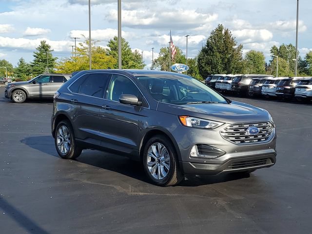 Certified 2024 Ford Edge Titanium AWD/4WD image 2