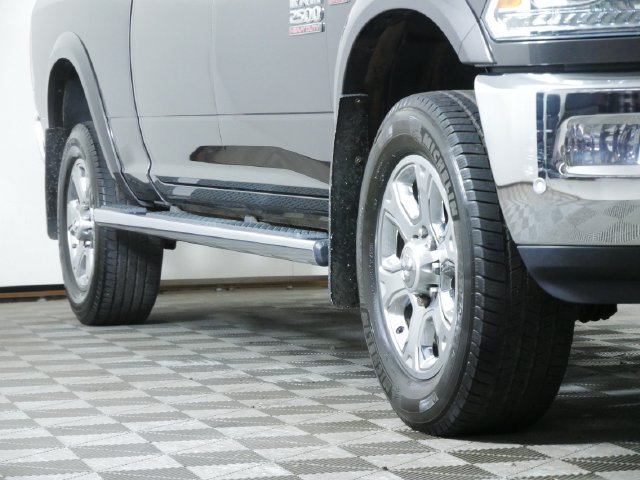 Used 2017 RAM 2500 Laramie AWD/4WD image 2
