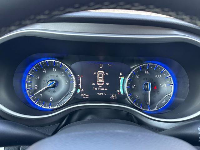 Used 2024 Chrysler Pacifica Touring-L FWD image 20