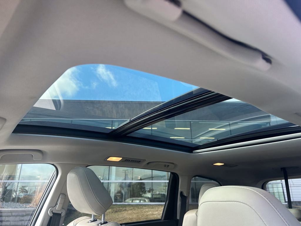 Used 2022 Subaru Ascent Limited w/ Technology Package image 25