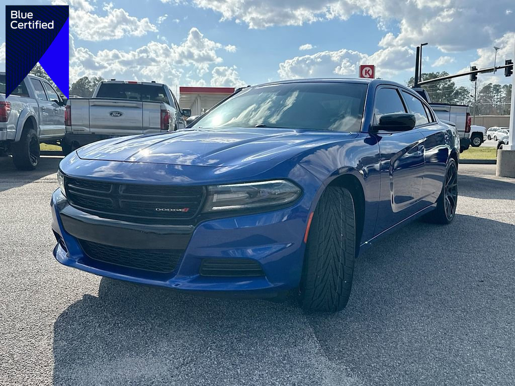 Used 2018 Dodge Charger SXT w/ Blacktop Package image 1