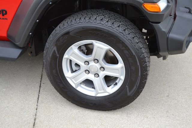 Used 2022 Jeep Wrangler Sport AWD/4WD image 8