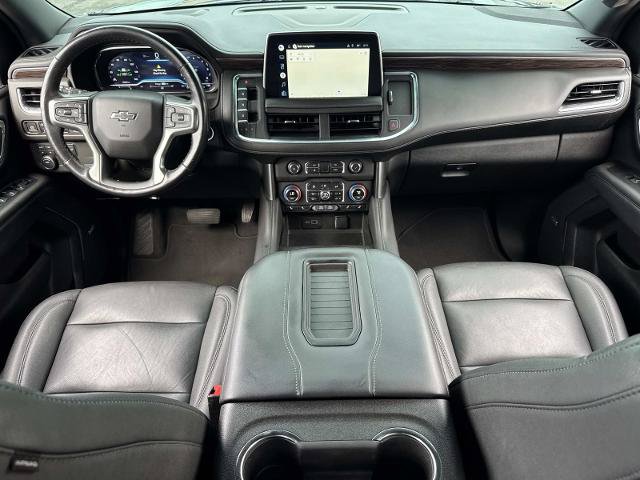 Used 2022 Chevrolet Suburban Z71 w/ Luxury Package AWD/4WD image 19
