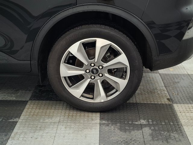 Certified 2025 Ford Escape Platinum AWD/4WD image 15