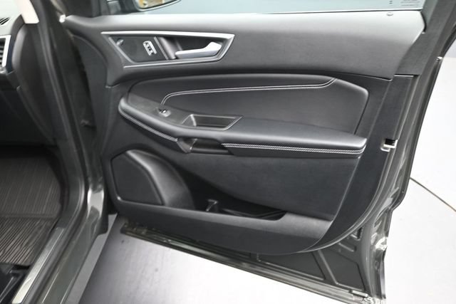 Certified 2024 Ford Edge Titanium AWD/4WD image 32