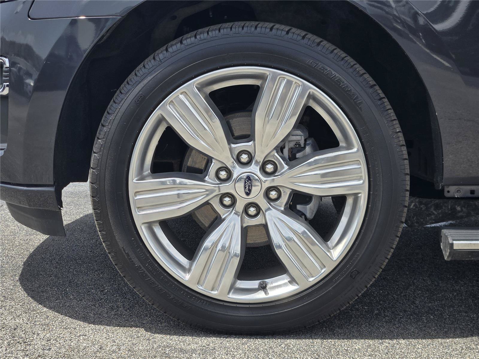 Certified 2023 Ford Expedition Platinum AWD/4WD image 11