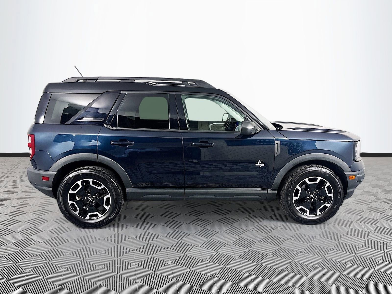 Certified 2022 Ford Bronco Sport Outer Banks AWD/4WD image 8