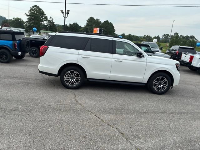 Certified 2025 Ford Expedition Active AWD/4WD image 40