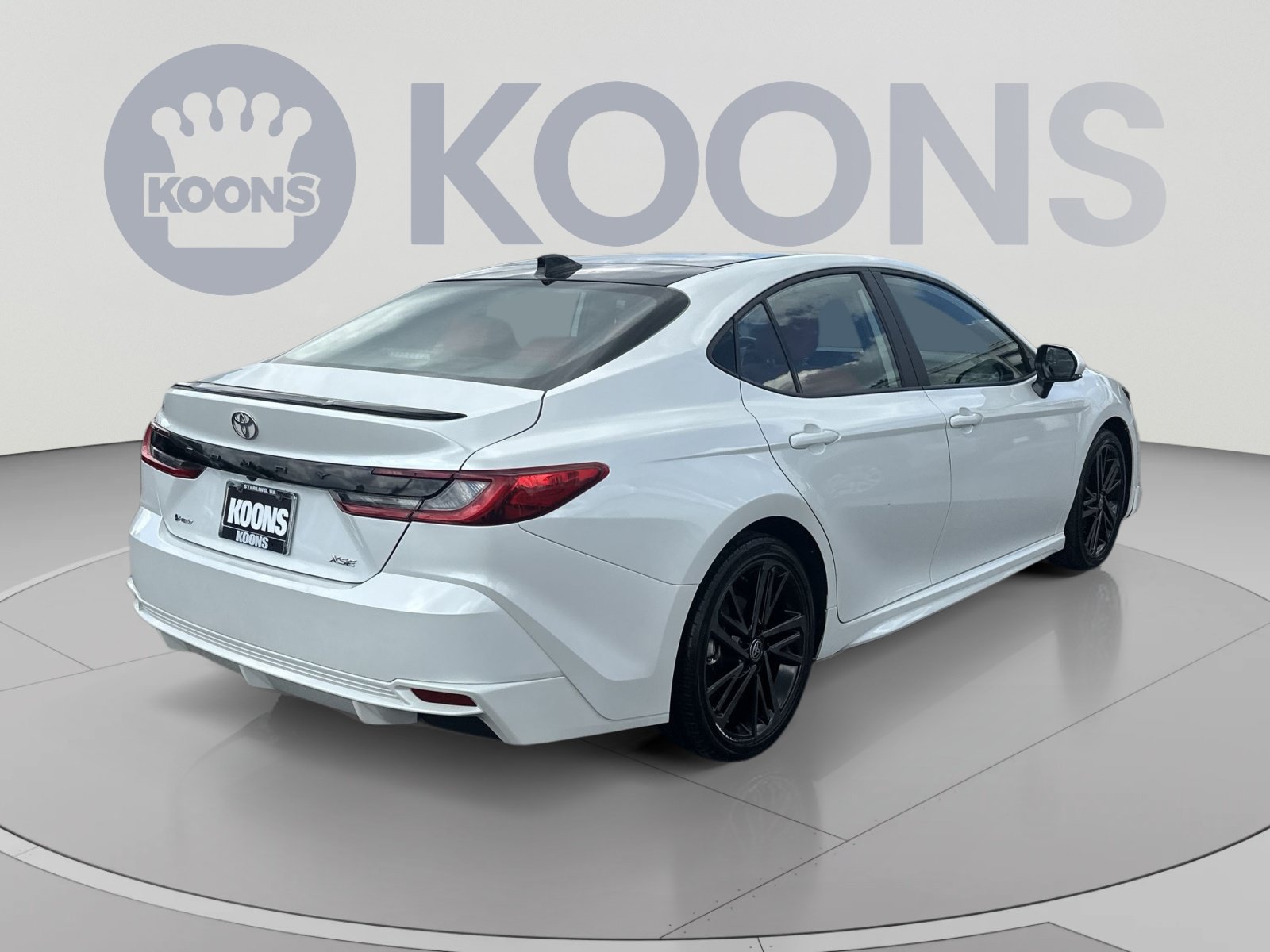 Used 2025 Toyota Camry XSE FWD image 16