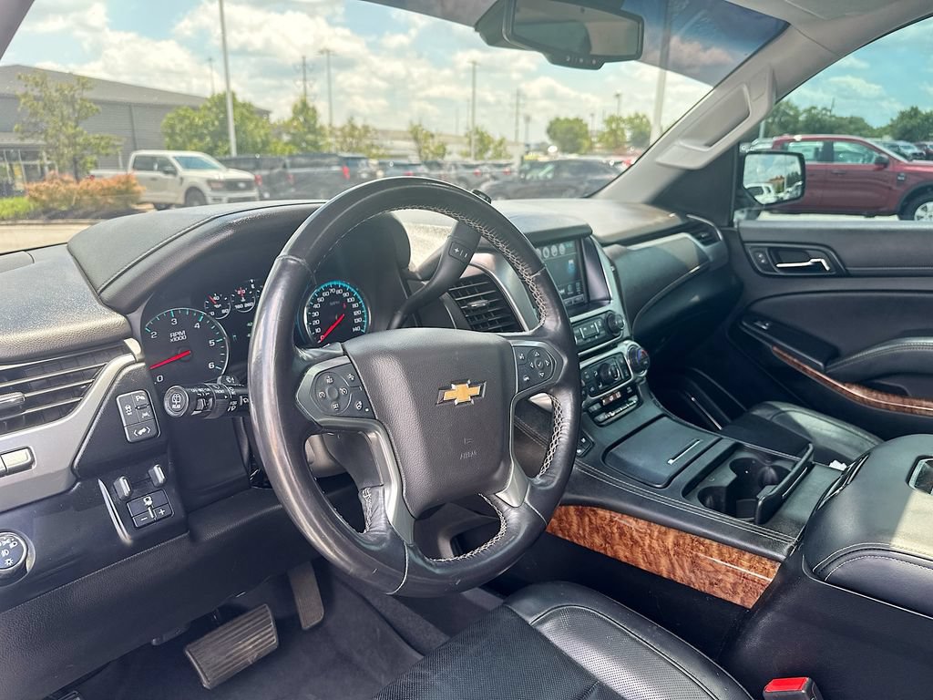 Used 2019 Chevrolet Suburban Premier RWD image 10
