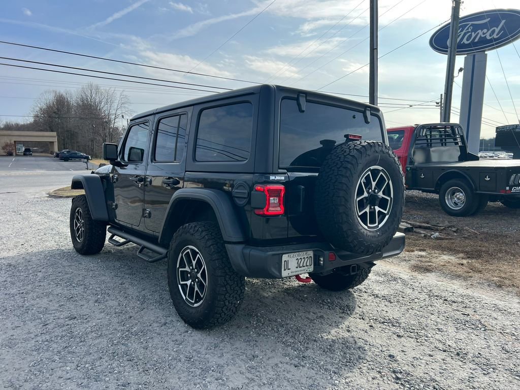 Used 2024 Jeep Wrangler Unlimited Rubicon w/ Technology Group image 5