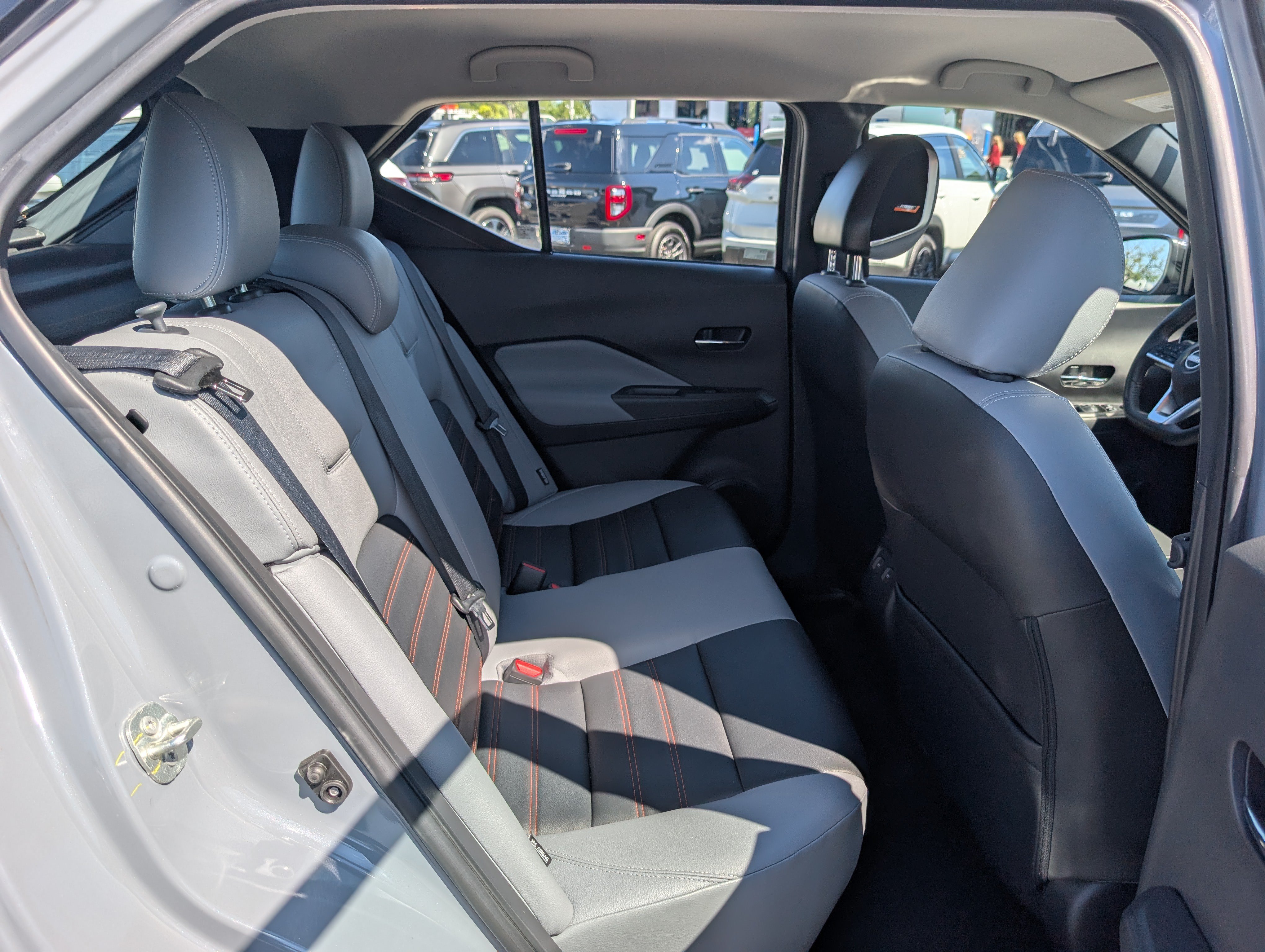 Used 2023 Nissan Kicks SR w/ SR Premium Package FWD image 11