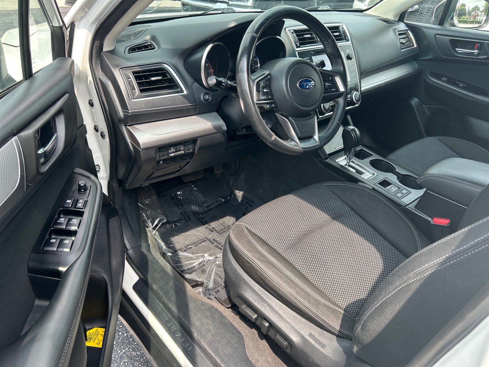 Used 2018 Subaru Outback 2.5i Premium AWD/4WD image 7