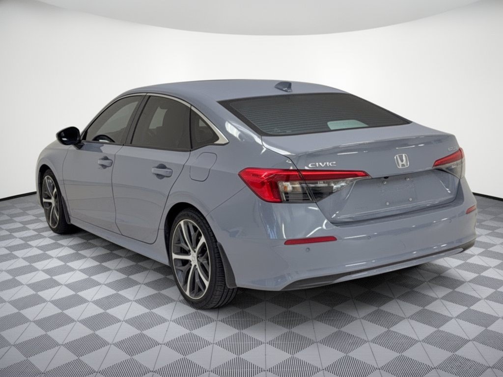 Used 2024 Honda Civic Touring image 3