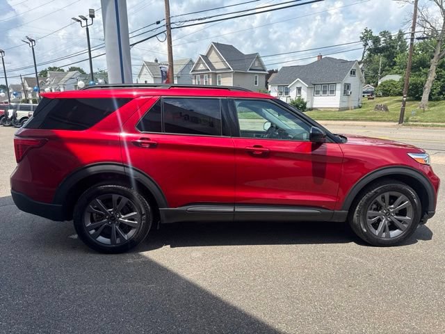 Certified 2024 Ford Explorer XLT w/ Equipment Group 202A AWD/4WD image 5