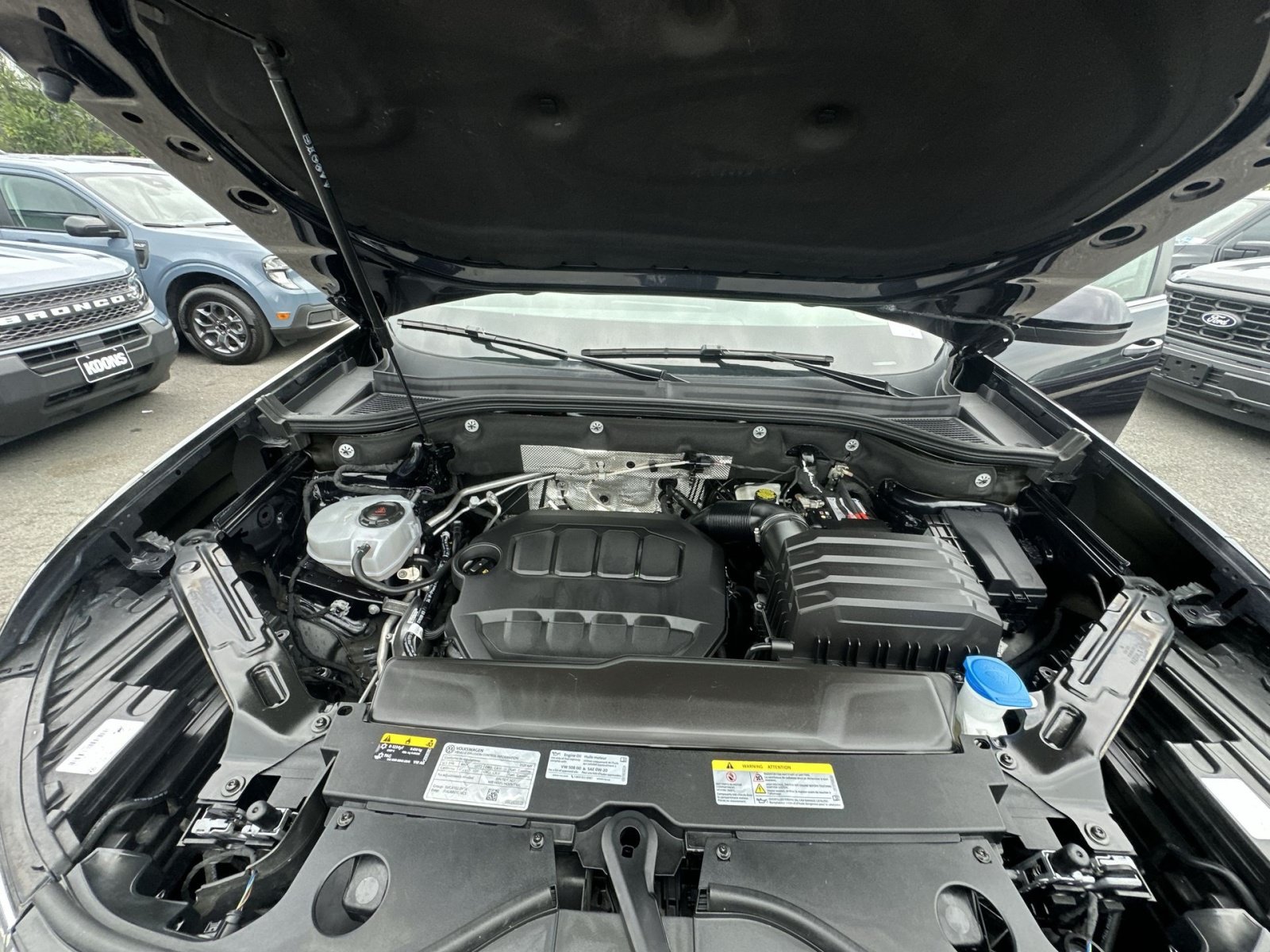 Used 2025 Volkswagen Atlas SE AWD/4WD image 36