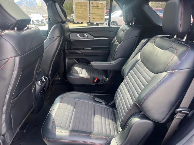 Certified 2025 Ford Explorer ST-Line w/ Premium Package image 18