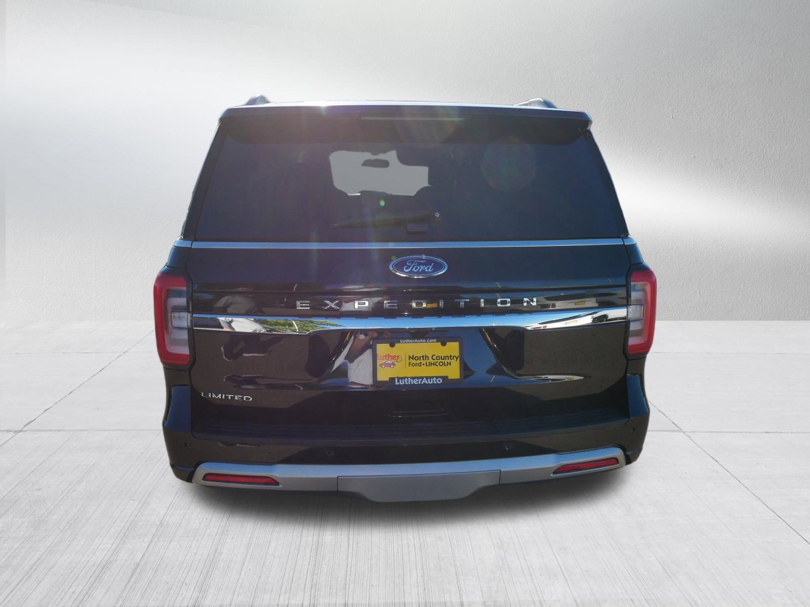 Certified 2024 Ford Expedition Limited image 4