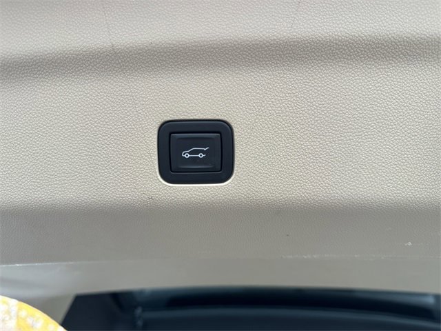 Used 2023 Cadillac Escalade ESV Premium Luxury w/ Performance Package image 49