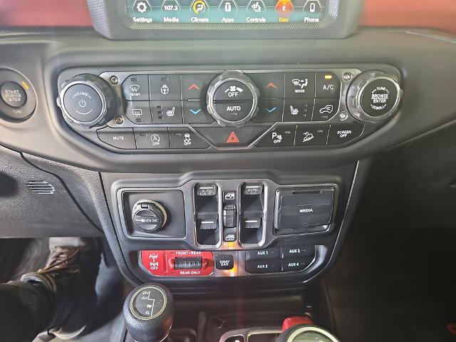 Used 2018 Jeep Wrangler Unlimited Rubicon AWD/4WD image 24
