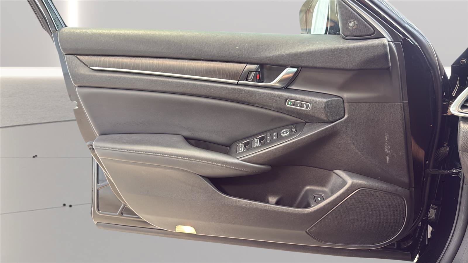 Used 2021 Honda Accord Touring image 22