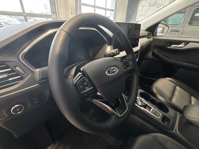Certified 2023 Ford Escape Platinum AWD/4WD image 9