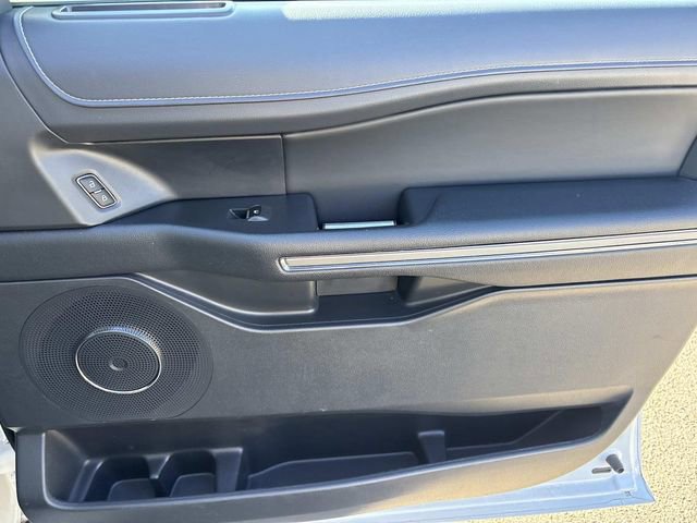 Certified 2024 Ford Expedition XLT image 22