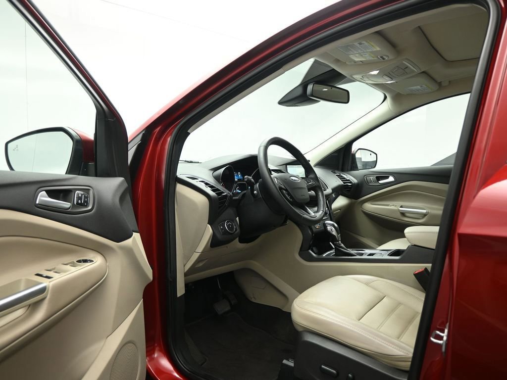 Certified 2019 Ford Escape Titanium image 35